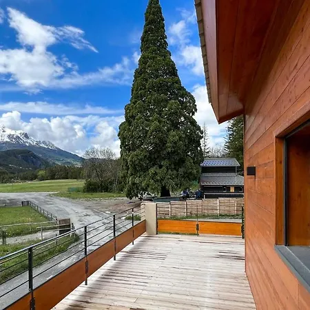 Chalet Chalet Anthony
